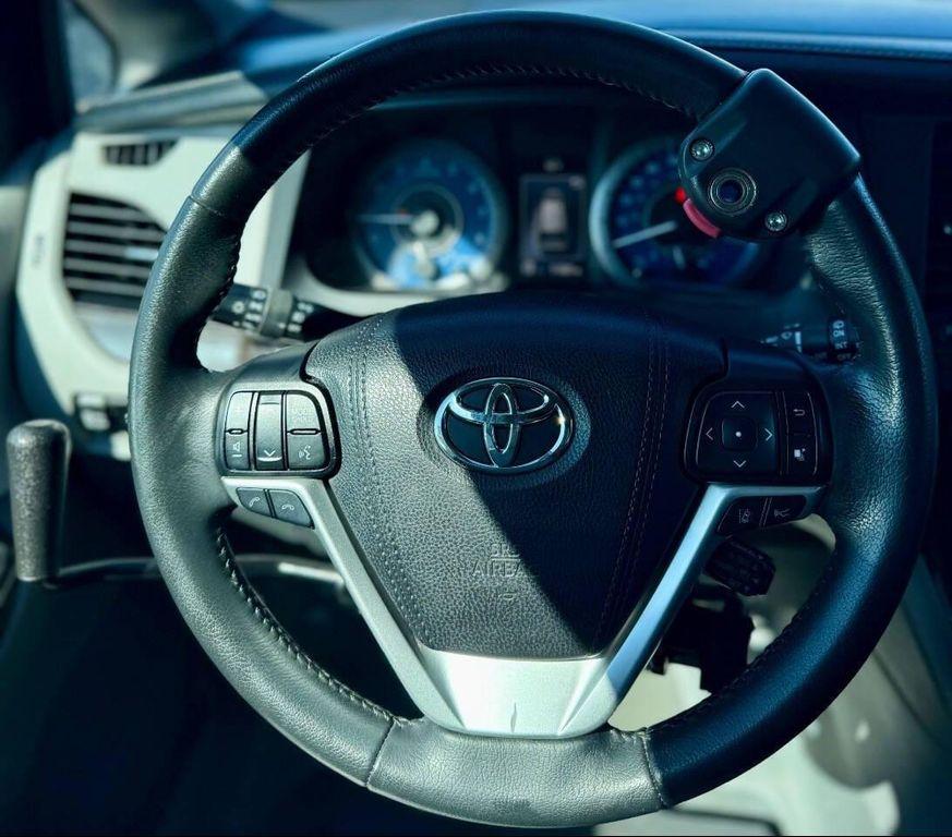 used 2020 Toyota Sienna car, priced at $30,995