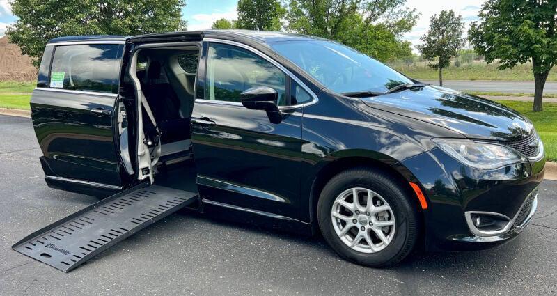 used 2020 Chrysler Pacifica car, priced at $35,495