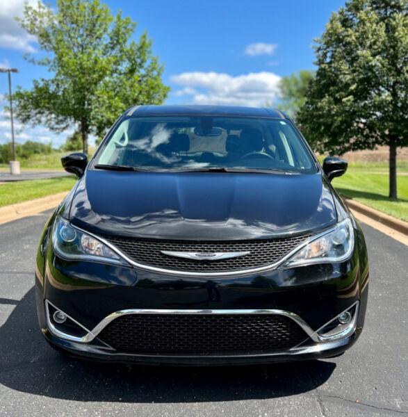 used 2020 Chrysler Pacifica car, priced at $35,495