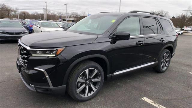 new 2025 Honda Pilot car, priced at $54,475