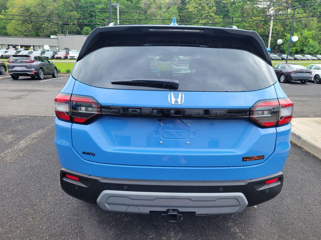 new 2025 Honda Pilot car, priced at $51,305