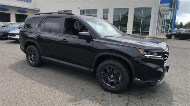 new 2025 Honda Pilot car, priced at $50,795