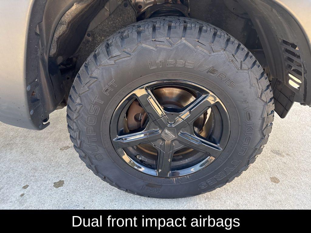 used 2014 Toyota Tacoma car, priced at $19,040