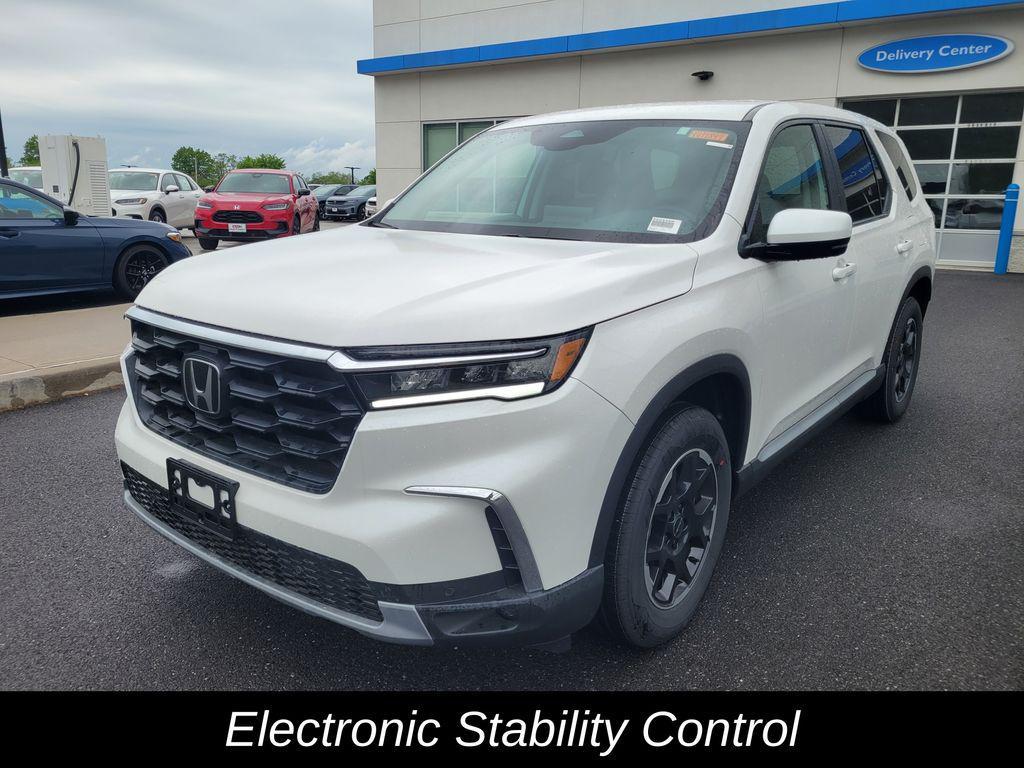 new 2025 Honda Pilot car, priced at $49,405