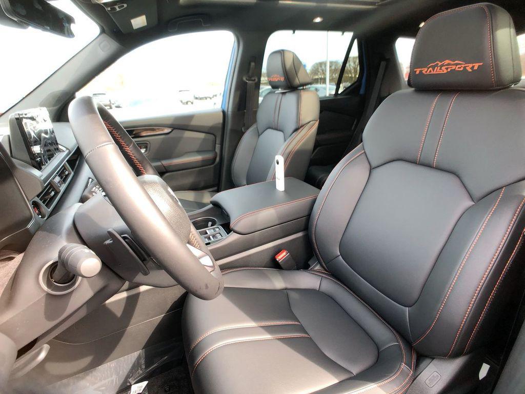 new 2025 Honda Pilot car, priced at $50,895