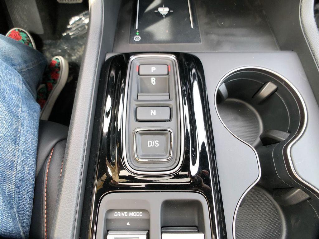 new 2025 Honda Pilot car, priced at $50,895