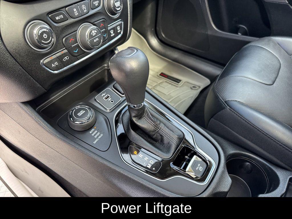 used 2022 Jeep Cherokee car, priced at $21,517