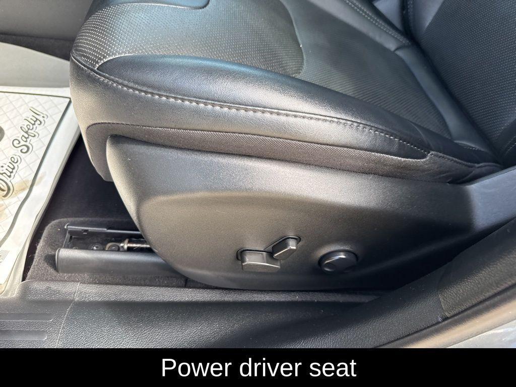 used 2022 Jeep Cherokee car, priced at $21,517