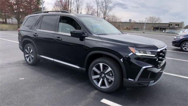 new 2025 Honda Pilot car, priced at $50,695