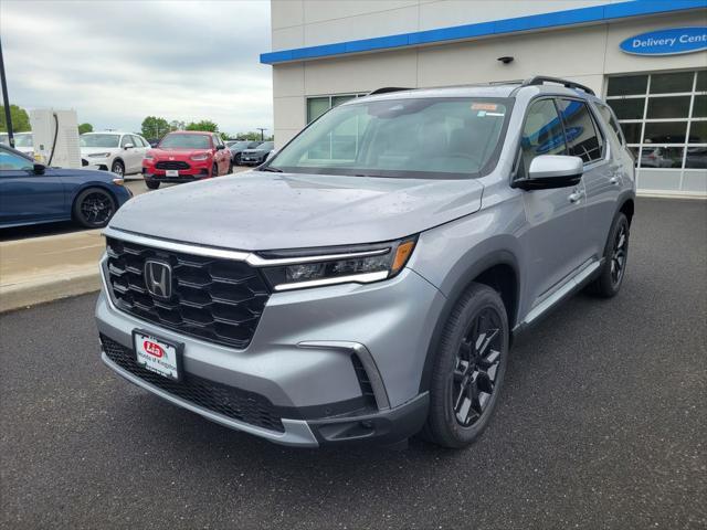 new 2025 Honda Pilot car, priced at $52,950