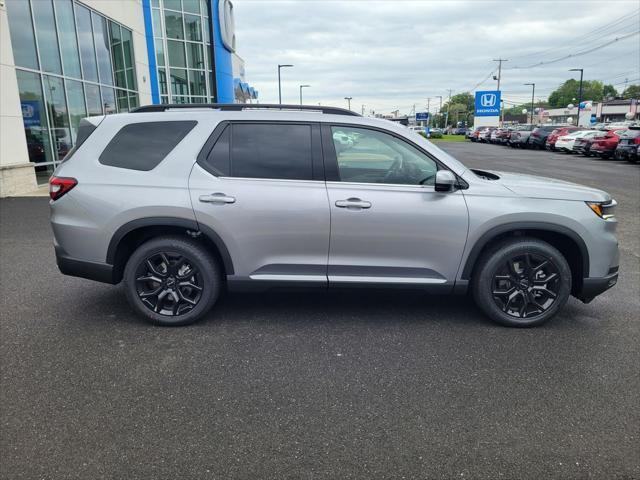 new 2025 Honda Pilot car, priced at $52,950