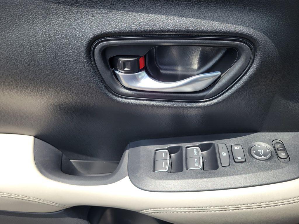 new 2026 Honda HR-V car, priced at $33,000