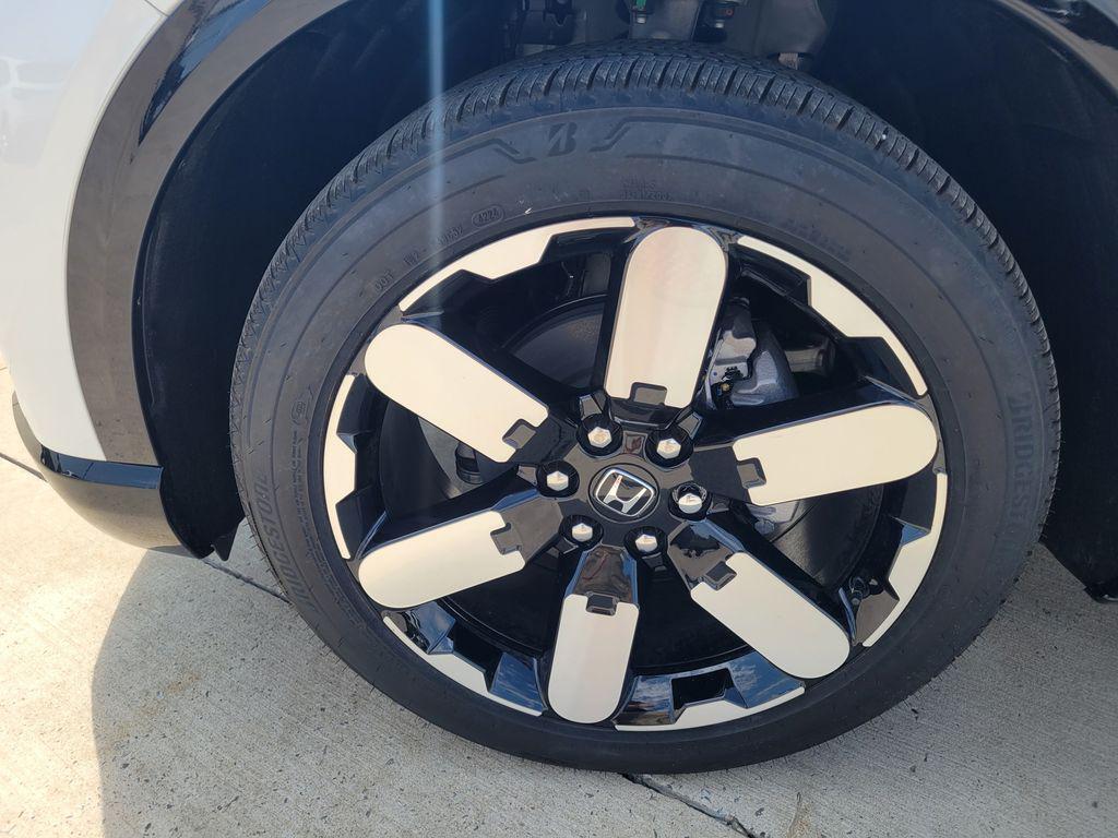 new 2025 Honda Prologue car, priced at $59,805