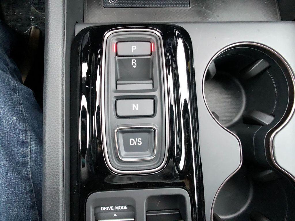 new 2025 Honda Pilot car, priced at $51,830