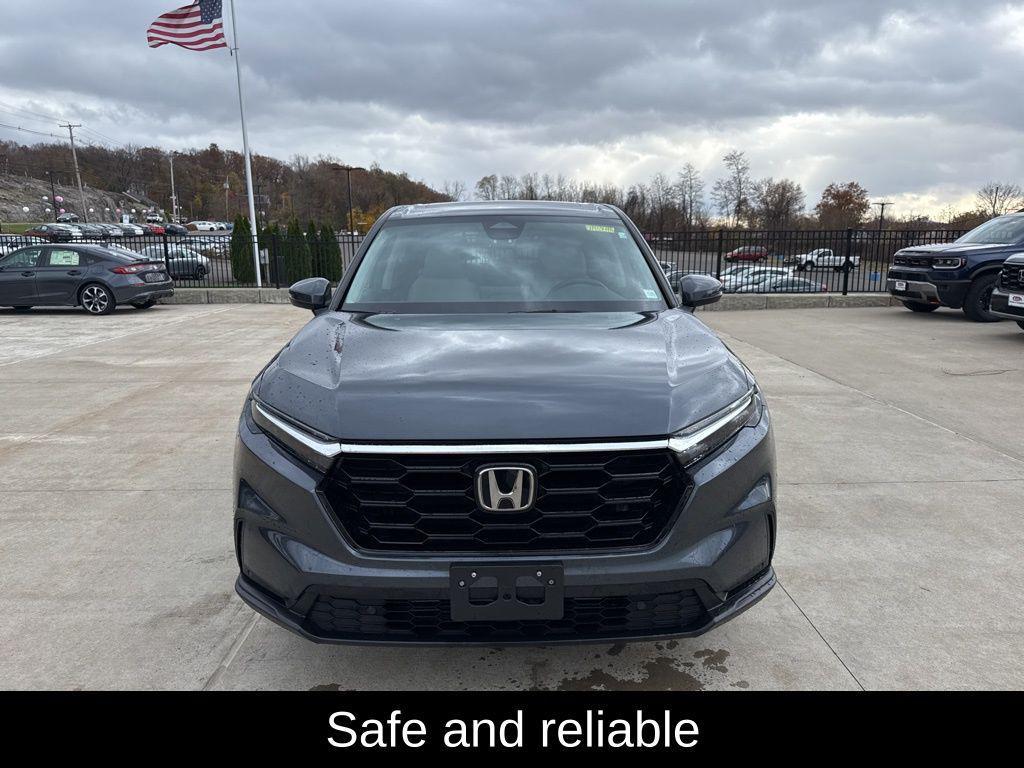 used 2025 Honda CR-V car, priced at $35,900