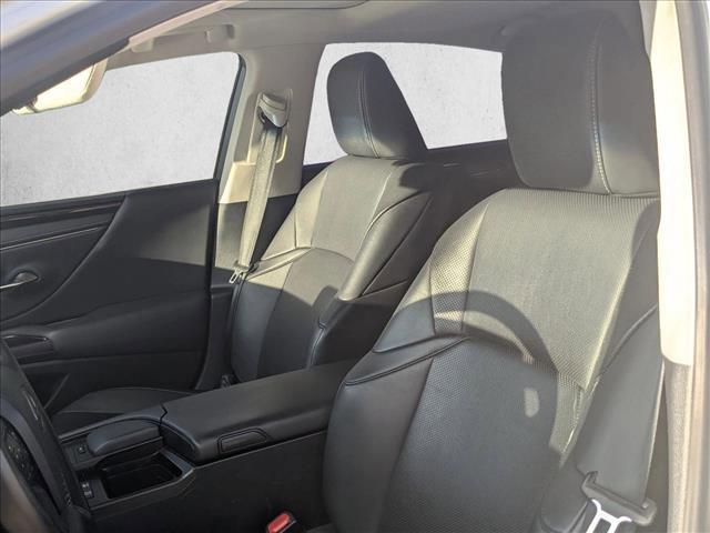 used 2019 Lexus ES 300h car, priced at $24,620