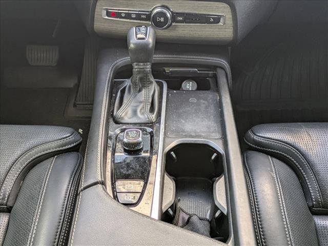 used 2022 Volvo XC90 car, priced at $36,994