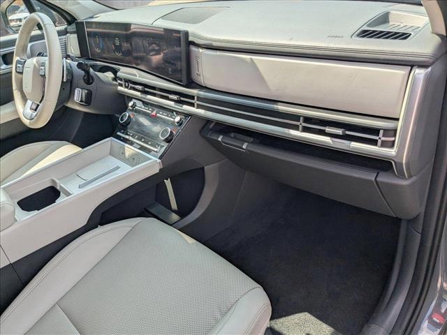 used 2024 Hyundai Santa Fe car, priced at $28,991