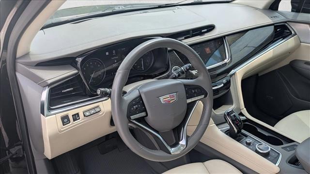 used 2022 Cadillac XT6 car, priced at $30,990