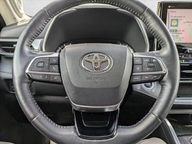 used 2020 Toyota Highlander car, priced at $32,990