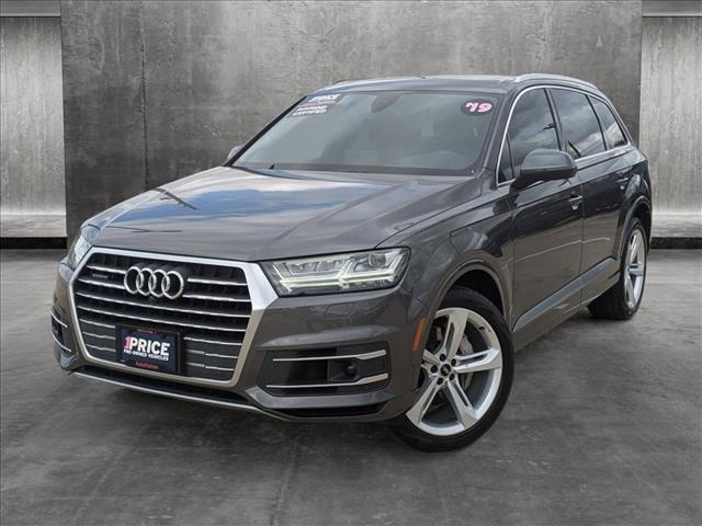 used 2019 Audi Q7 car, priced at $26,333