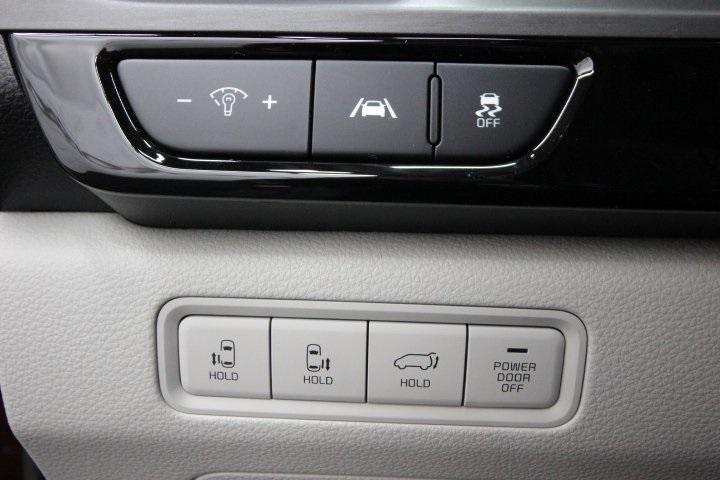 used 2022 Kia Carnival car, priced at $34,995