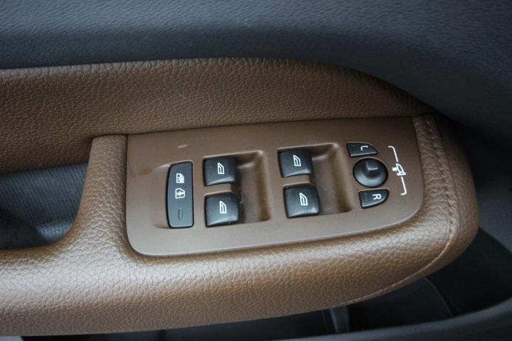 used 2019 Volvo XC60 car, priced at $20,995