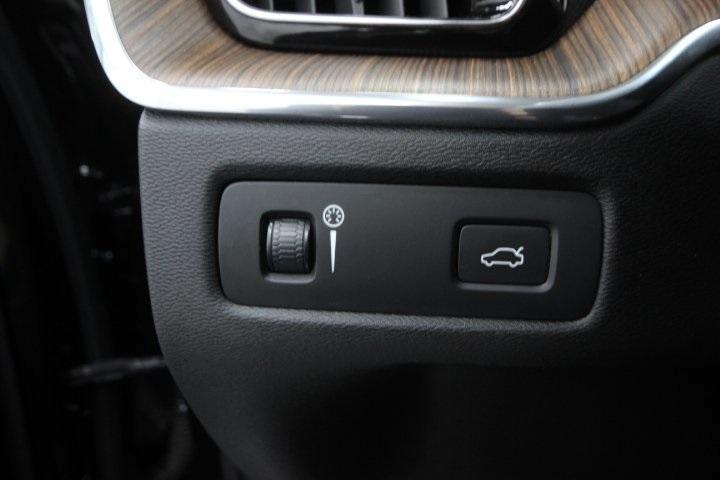 used 2019 Volvo XC60 car, priced at $20,995
