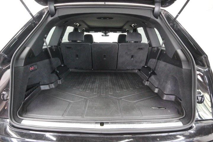 used 2022 Audi Q7 car, priced at $38,995