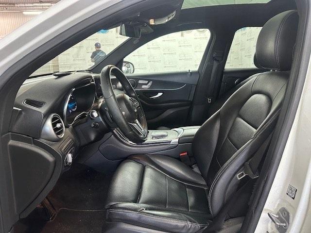 used 2021 Mercedes-Benz GLC 300 car