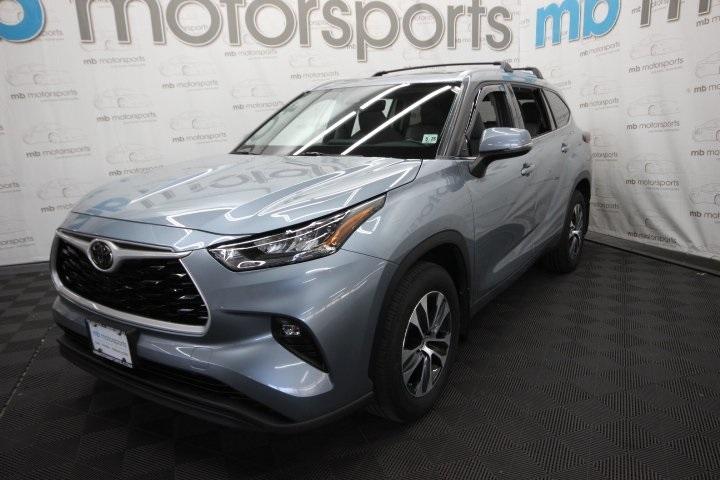 used 2020 Toyota Highlander car, priced at $29,995