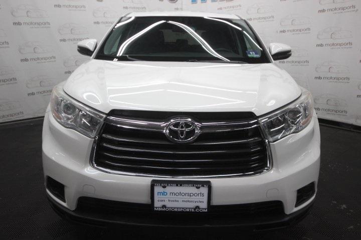used 2016 Toyota Highlander car, priced at $15,895