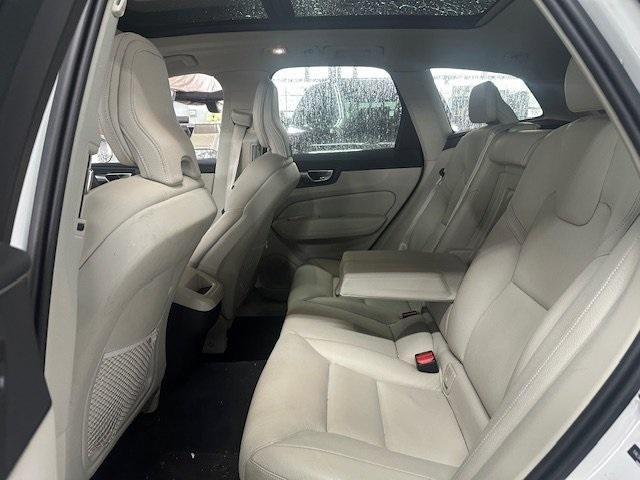 used 2022 Volvo XC60 car