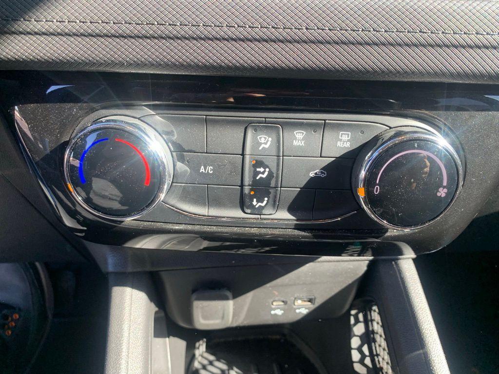 used 2025 Chevrolet TrailBlazer car, priced at $27,467