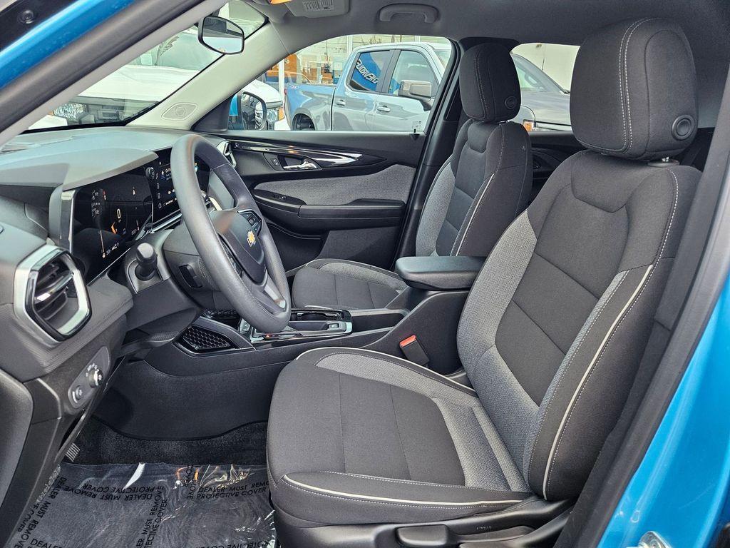 used 2025 Chevrolet TrailBlazer car, priced at $25,967