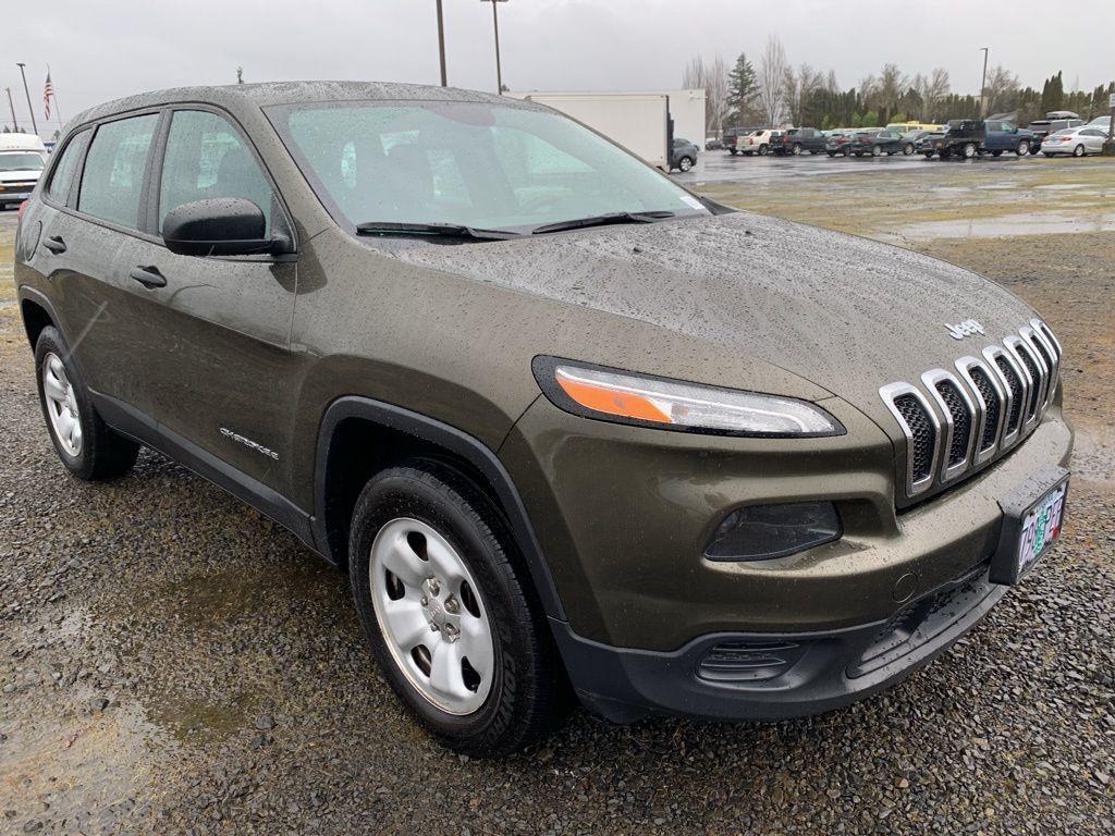 used 2014 Jeep Cherokee car, priced at $10,995