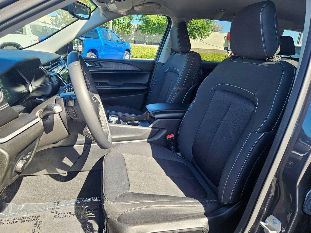 used 2023 Jeep Grand Cherokee L car, priced at $29,967