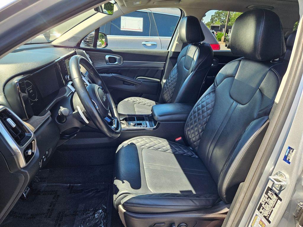 used 2022 Kia Sorento car, priced at $31,657