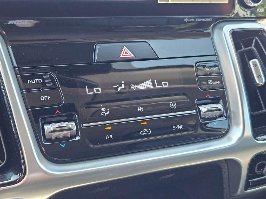 used 2022 Kia Sorento car, priced at $31,657
