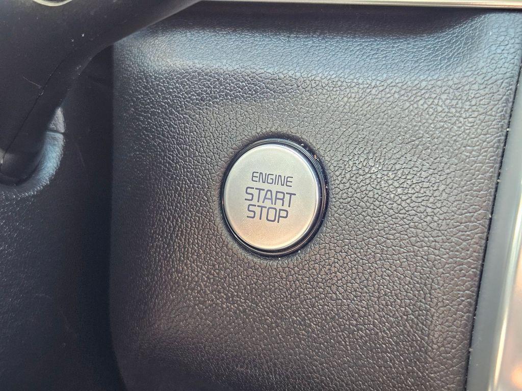 used 2022 Kia Sorento car, priced at $31,657