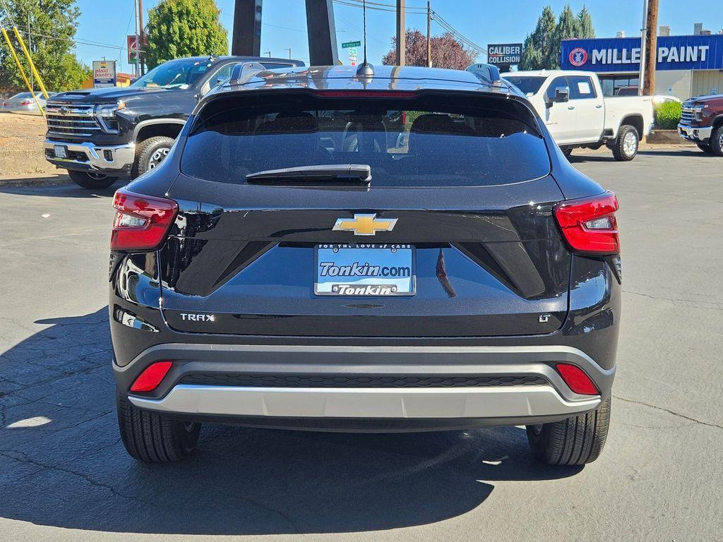 new 2025 Chevrolet Trax car, priced at $22,821