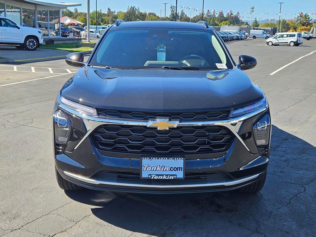 new 2025 Chevrolet Trax car, priced at $22,821