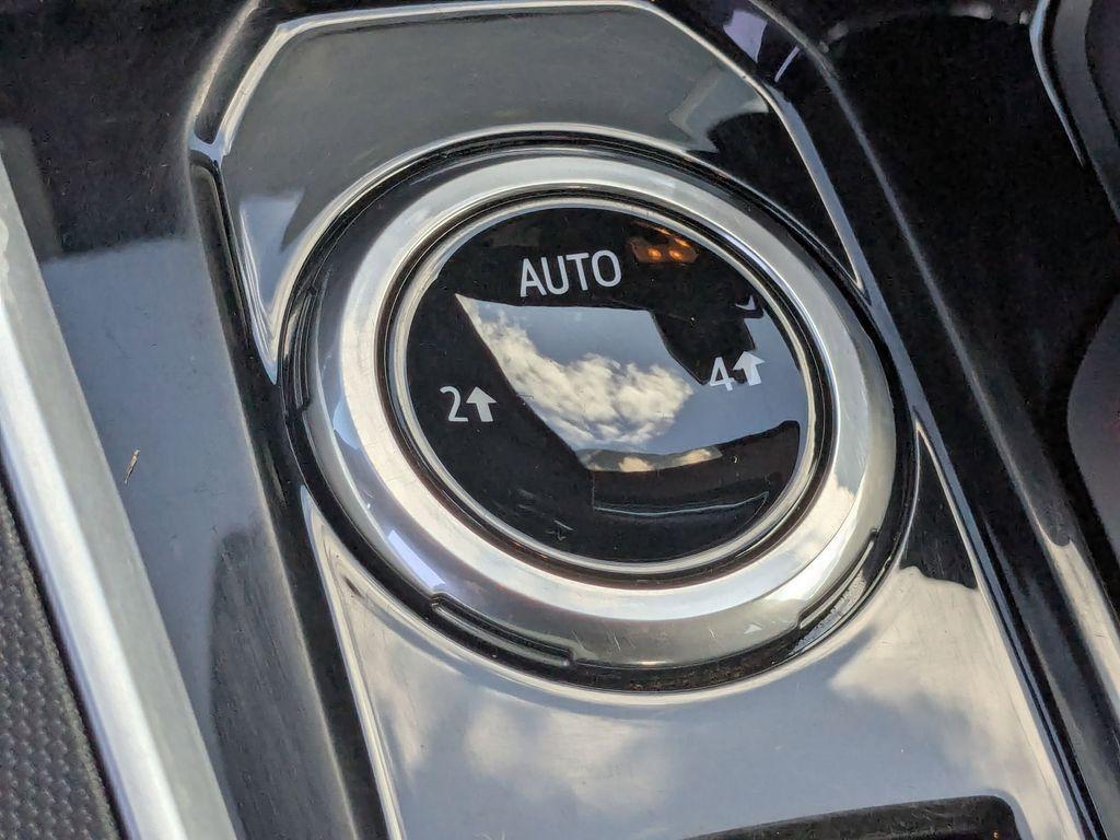 used 2024 Chevrolet Colorado car, priced at $31,986