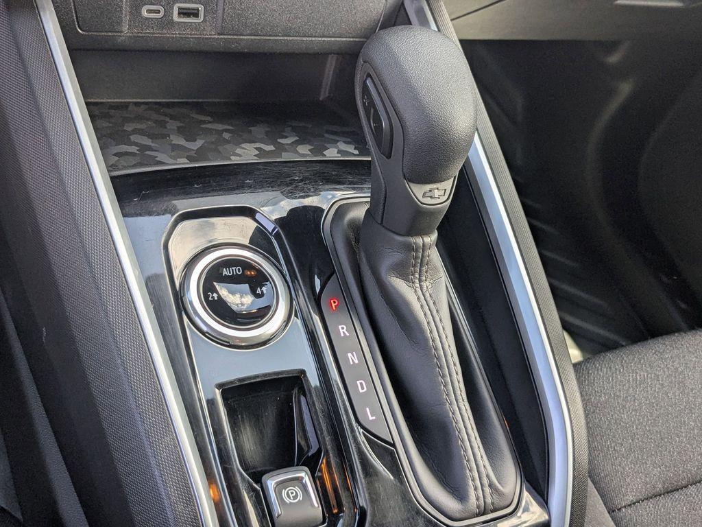 used 2024 Chevrolet Colorado car, priced at $31,986