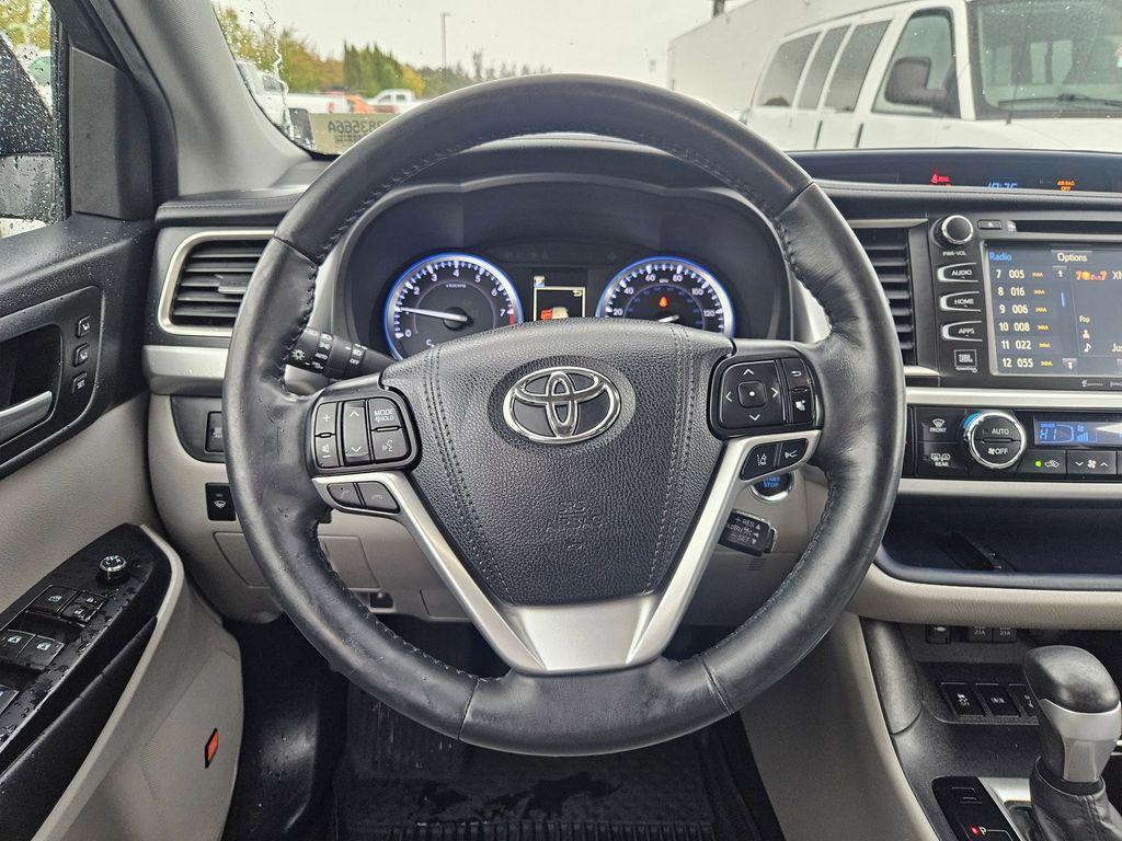 used 2019 Toyota Highlander car, priced at $29,967