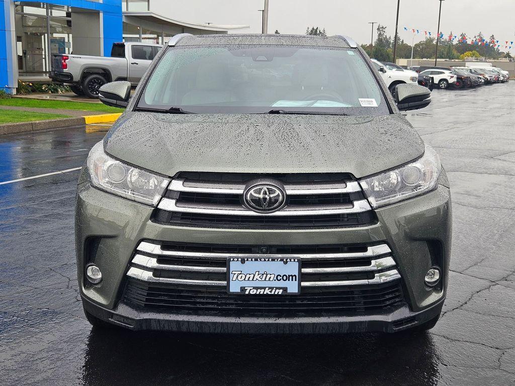 used 2019 Toyota Highlander car, priced at $29,967