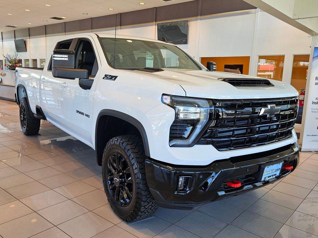 new 2025 Chevrolet Silverado 3500 car, priced at $76,504