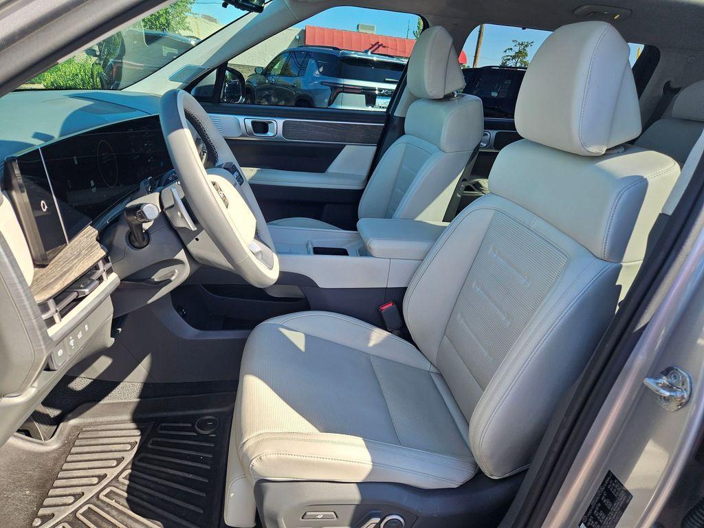 used 2025 Hyundai Santa Fe car, priced at $42,967