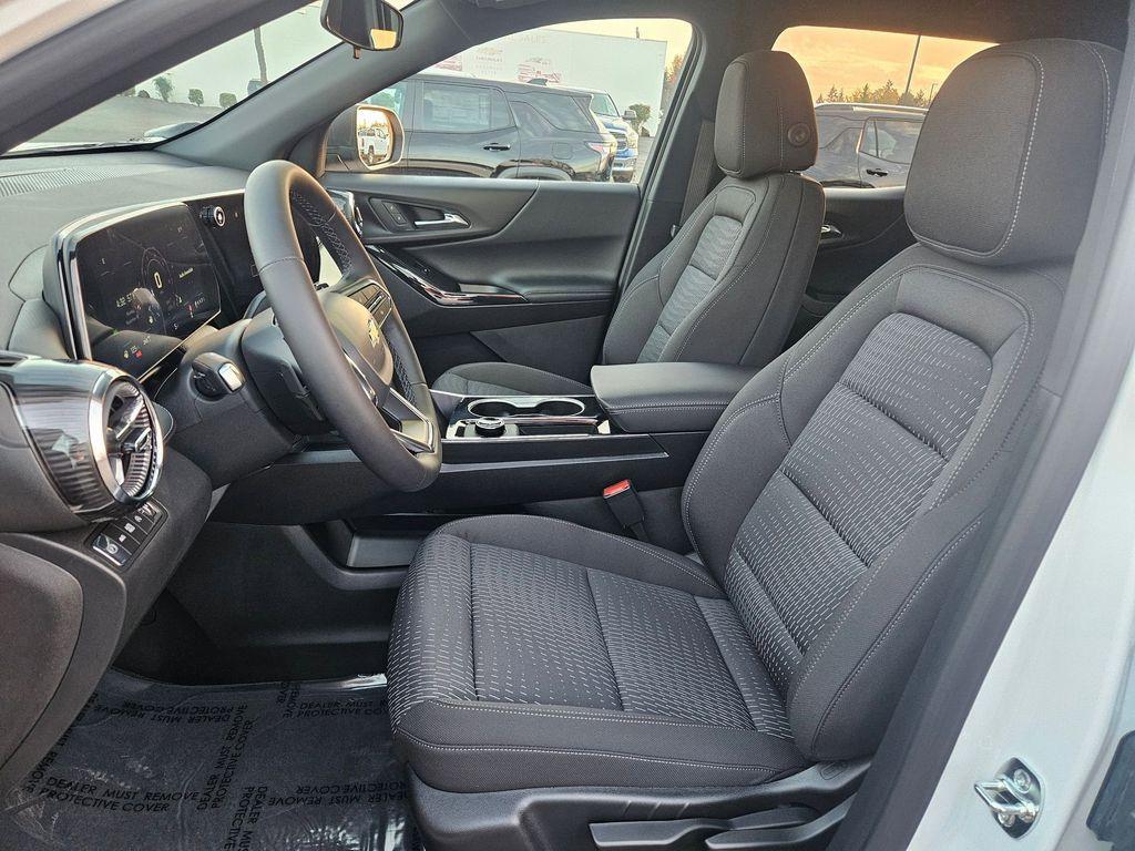 new 2026 Chevrolet Equinox car, priced at $32,044