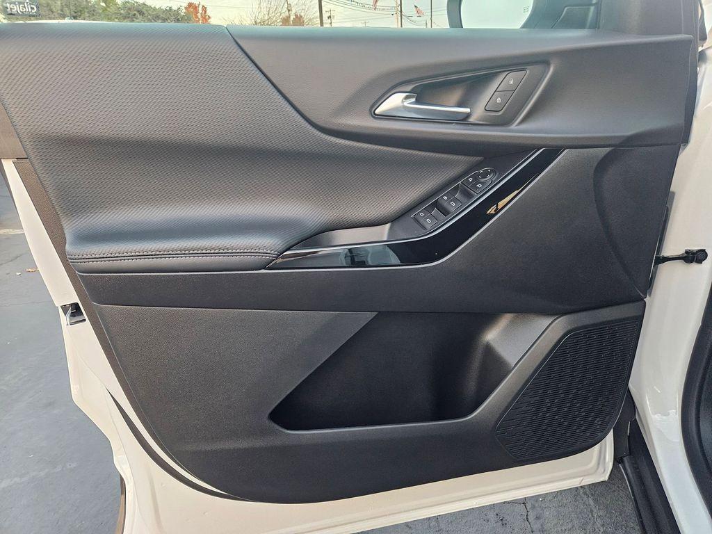 new 2026 Chevrolet Equinox car, priced at $32,044